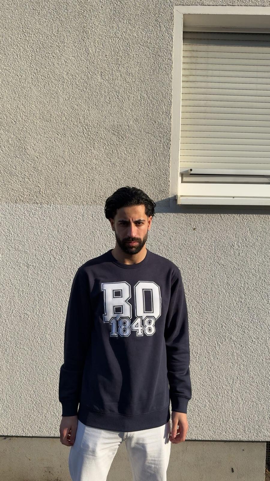 Sweater gestickt "BO 1848 navy blau - Bestickung weiß